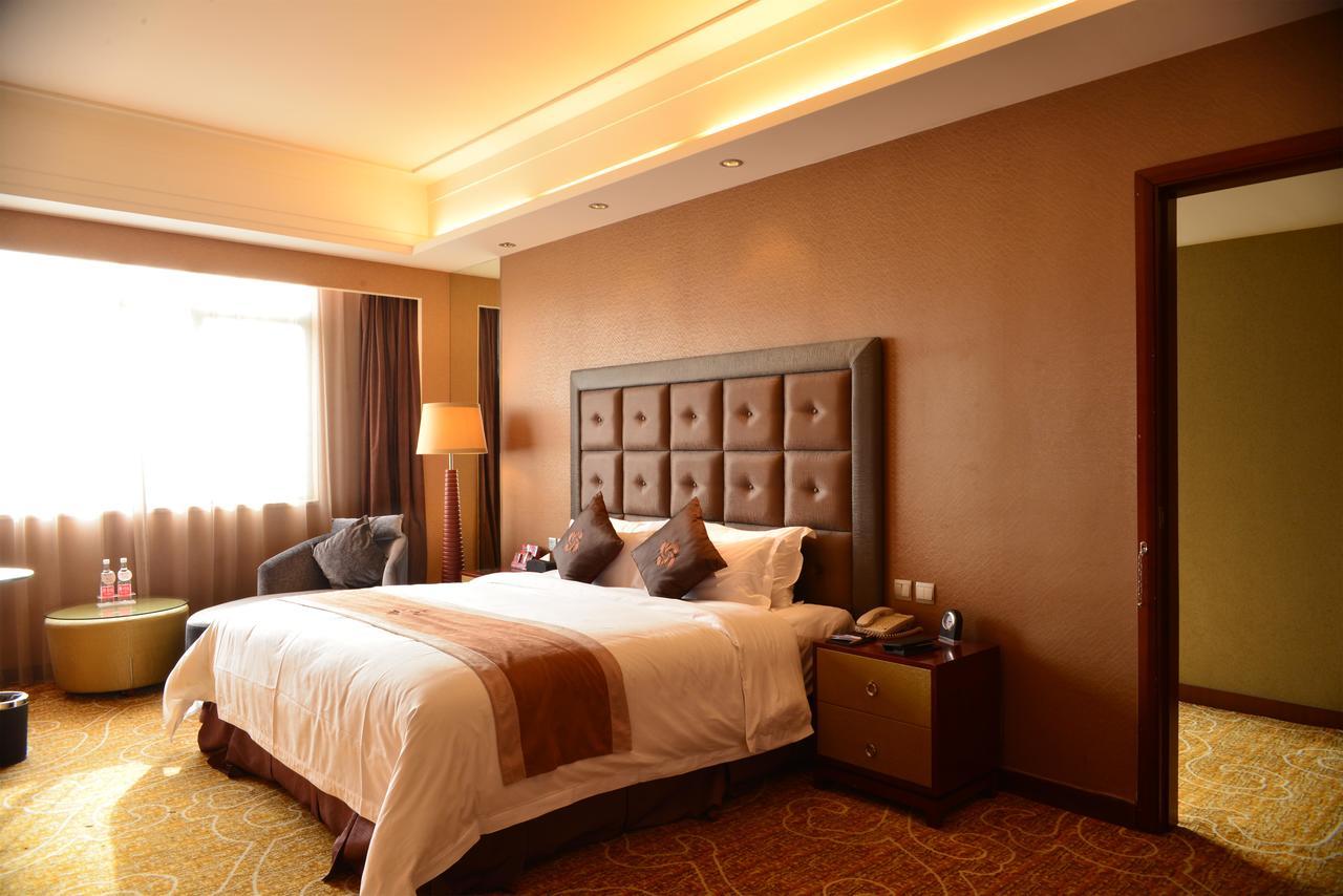 שנג'ן Spring Bay Boutique Hotel מראה חיצוני תמונה